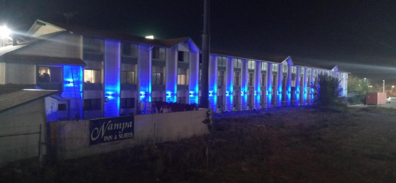 Nampa Inn&Suites Bagian luar foto