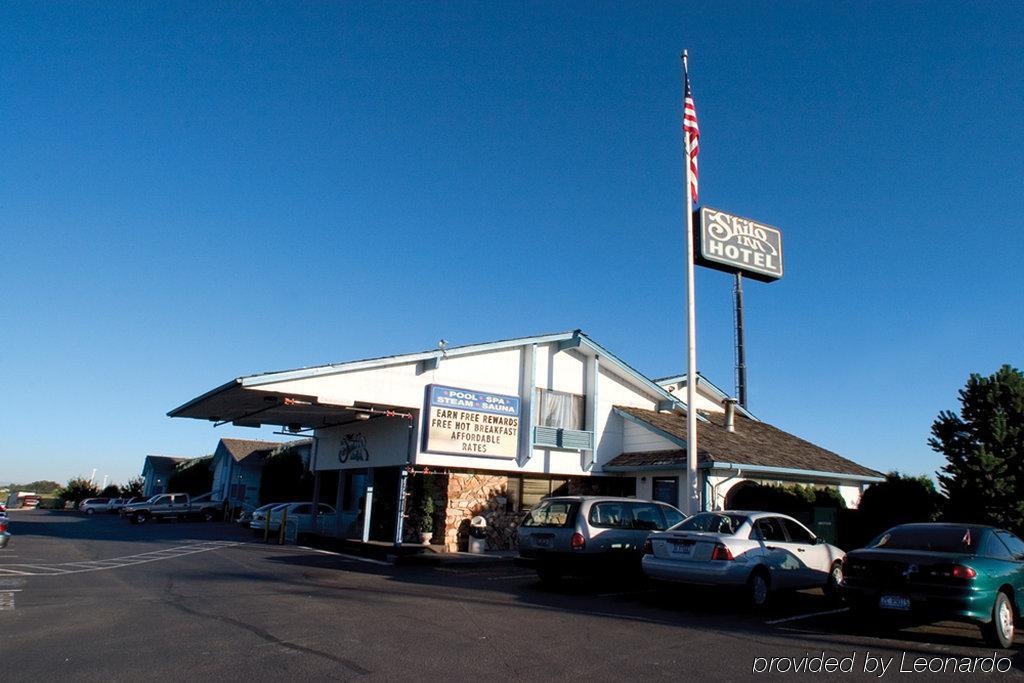 Nampa Inn&Suites Bagian luar foto